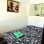 Holiday Apartments *